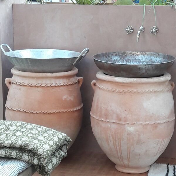 Jarre marocaine  en argile  et chaux blanche – Image 3